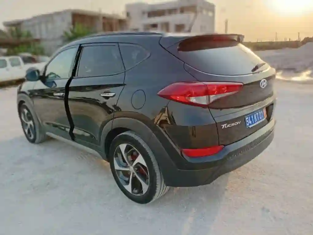 HYUNDAI TUCSON EN VENTE  - Vue 3