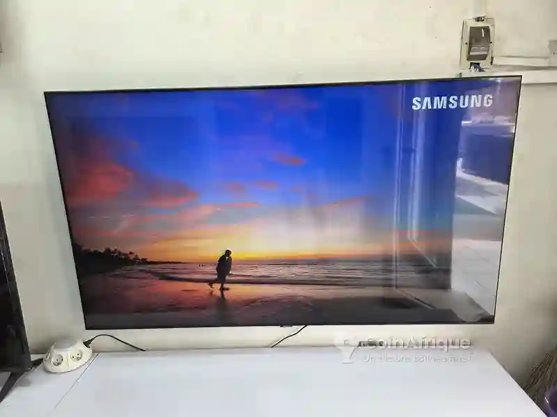 Smart TV Samsung 65&quot - Vue 2