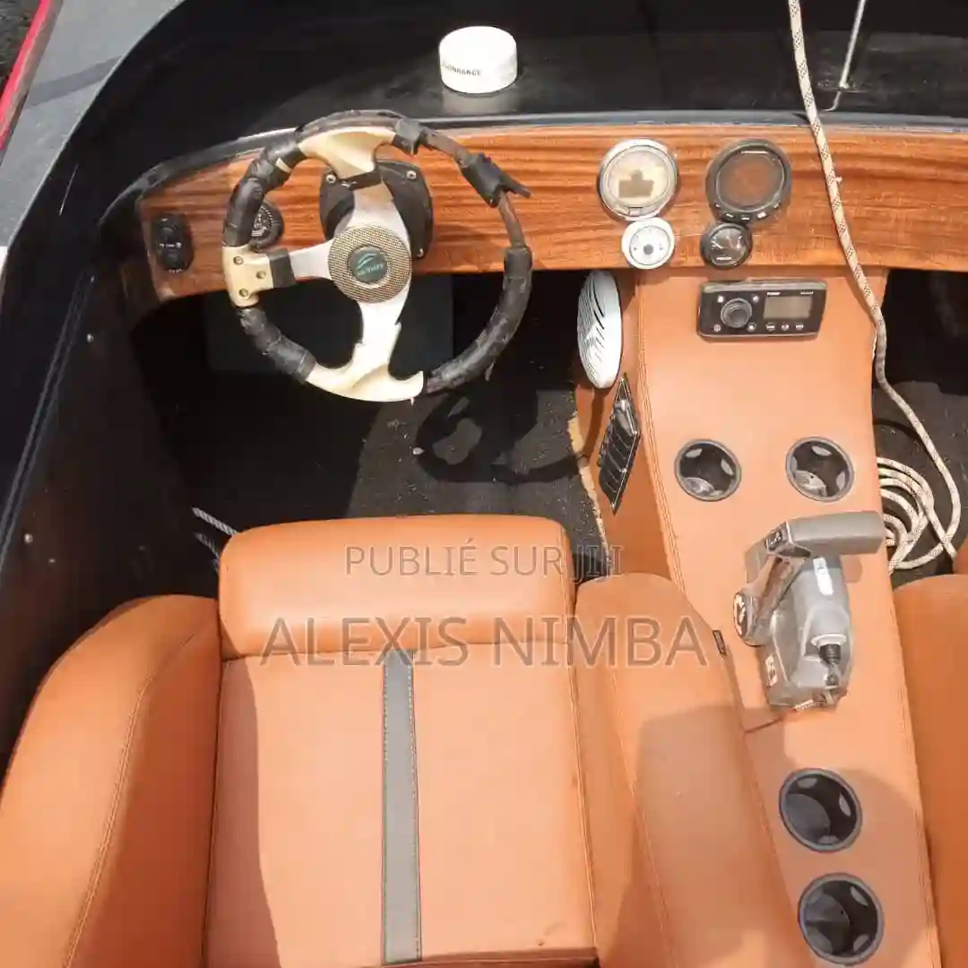 Coque Bateau D'origine Debo Deux Bouche Vendu en Côte D’ivoire - Vue 4