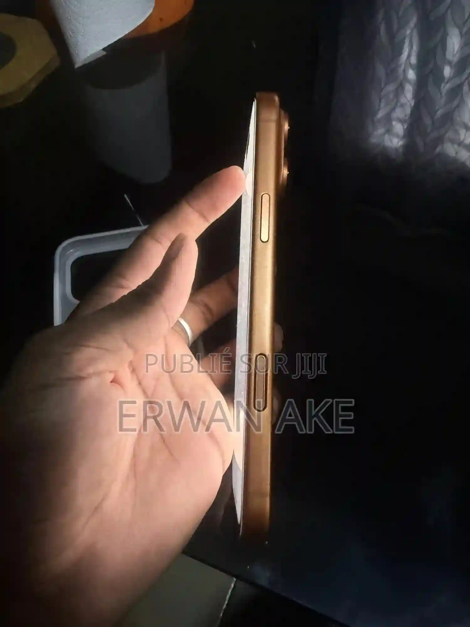 Neuf Apple Iphone 17 Pro Max 1 TB Orange - Vue 3