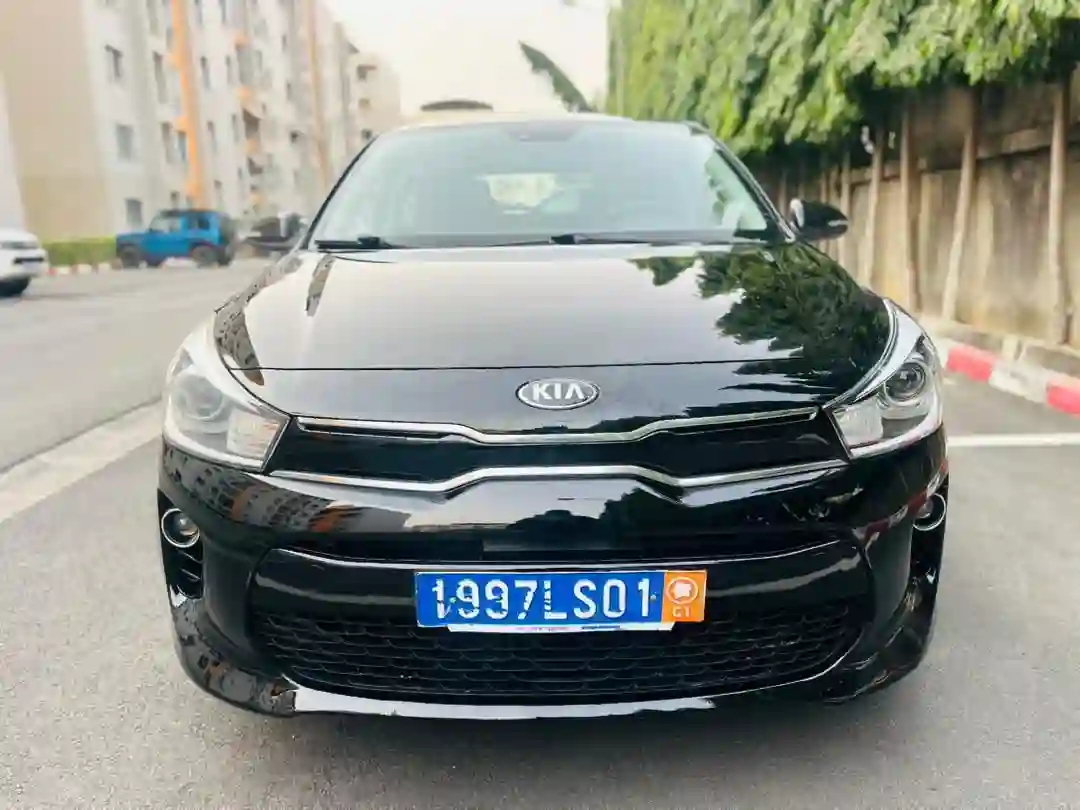 KIA RIO EN VENTE  - Vue 3