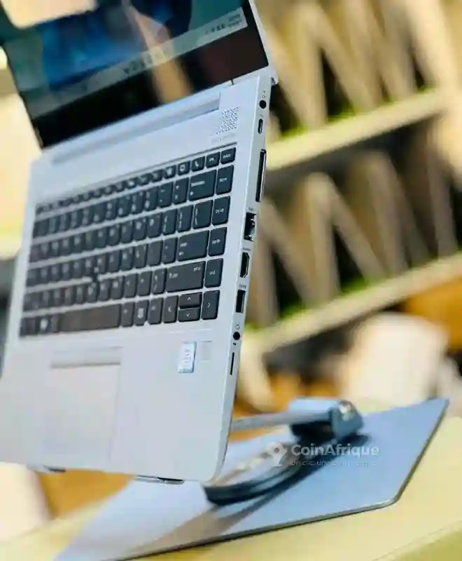 PC HP Elitebook 830 G6 i5 - Vue 1