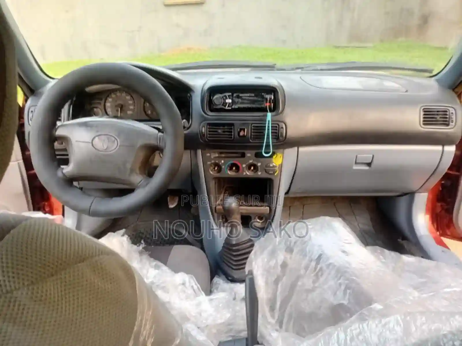 Toyota Corolla 2004 Rouge - Vue 2