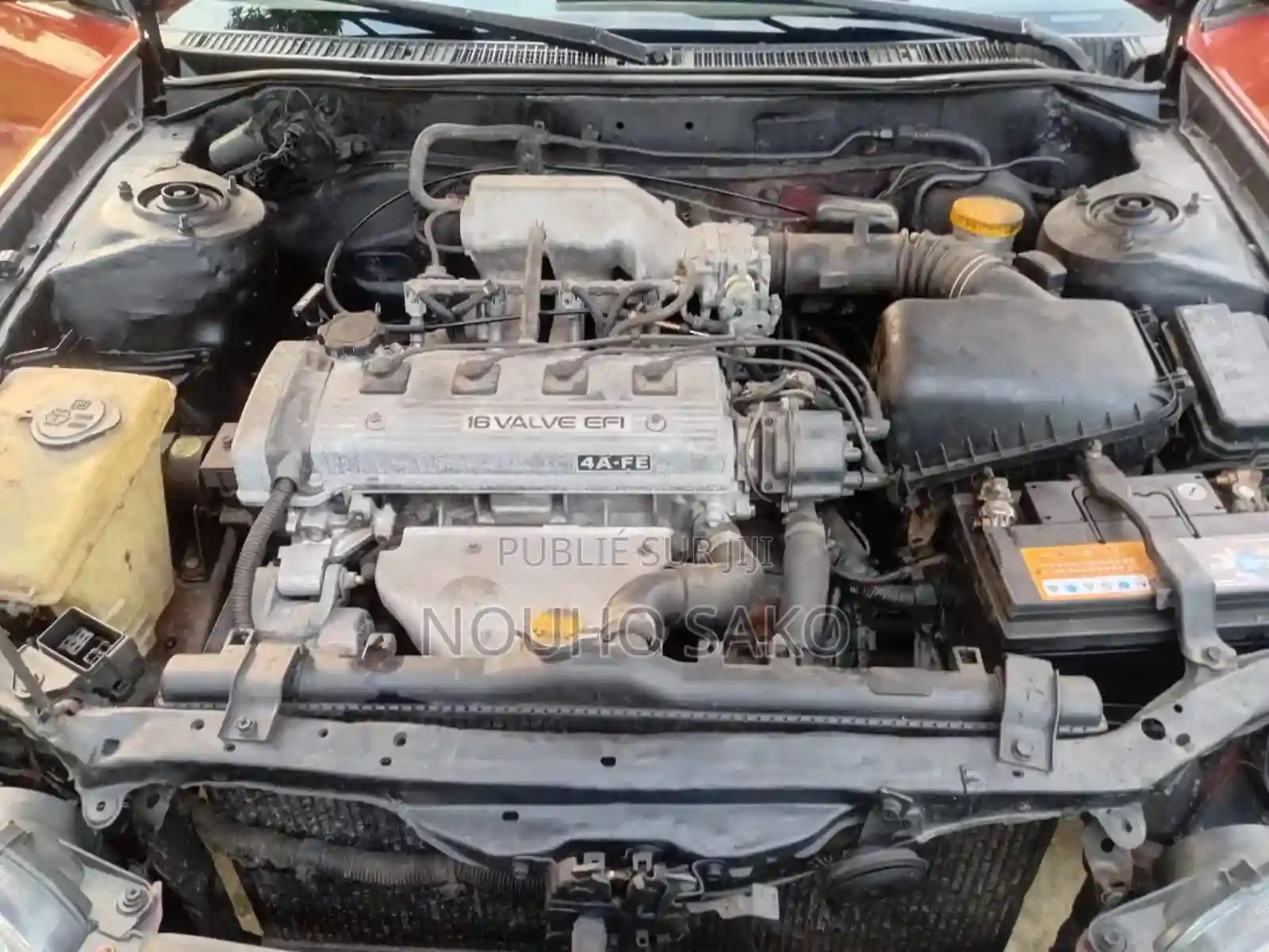 Toyota Corolla 2004 Rouge - Vue 8