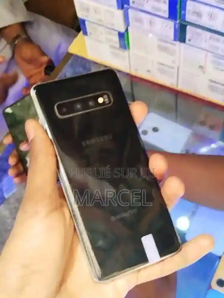 Samsung Galaxy S10 Plus 128 GB - Vue 1