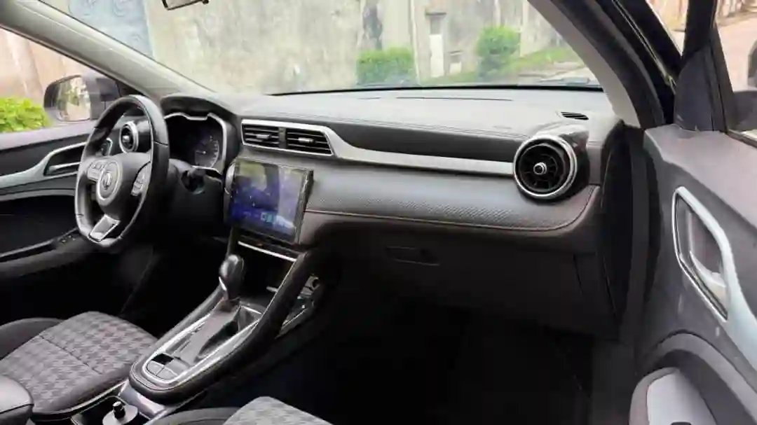 MG ZS EN VENTE  - Vue 2