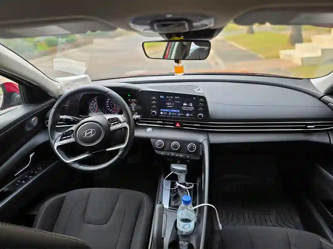 Hyundai Elantra en vente  - Vue 1