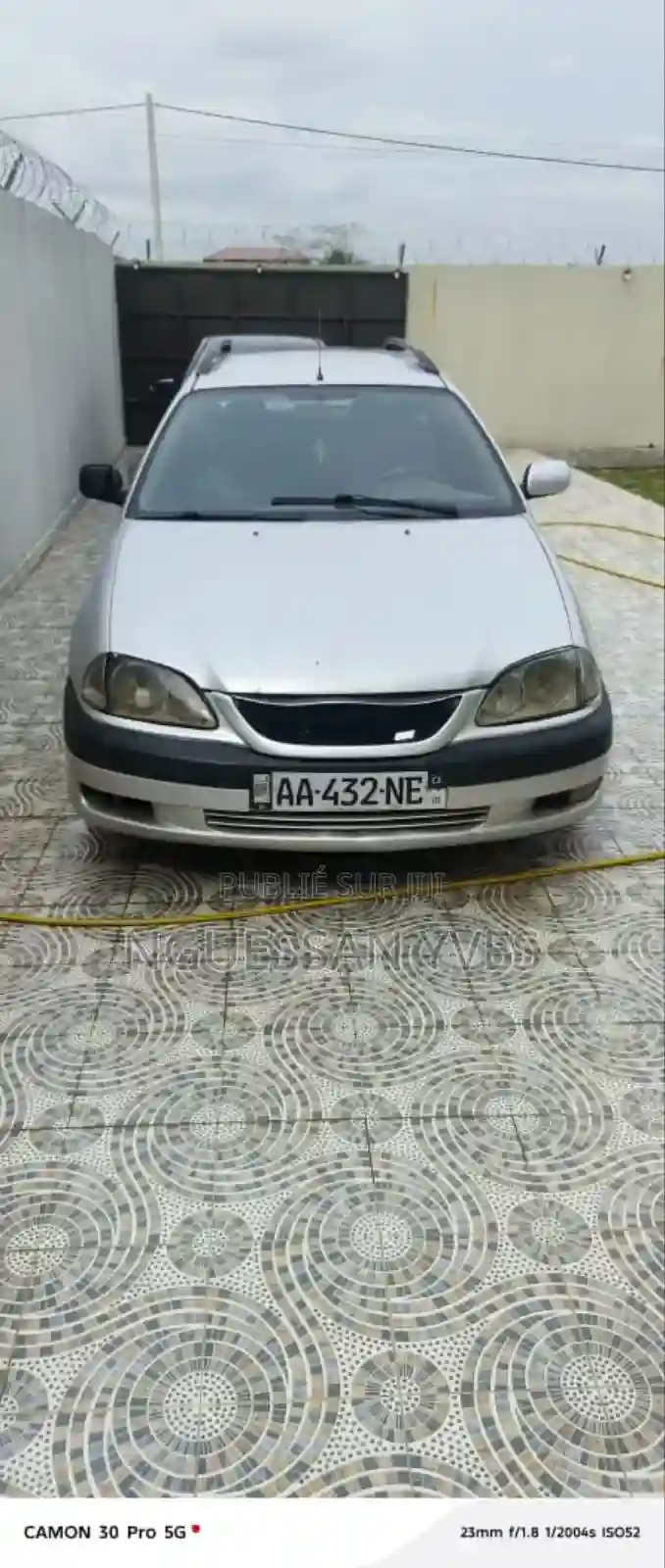 Toyota Avensis 20 D Verso 2002 Gris - Vue 4