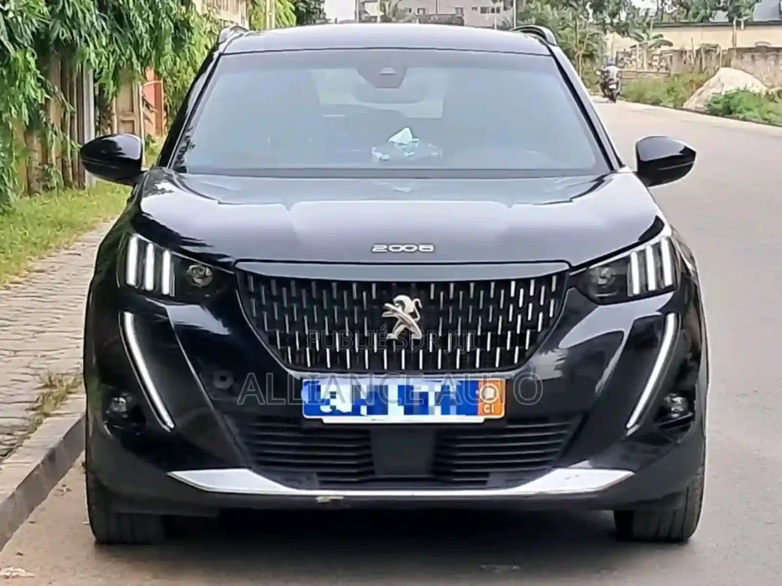 Peugeot 2008 2022 Noir - Vue 2