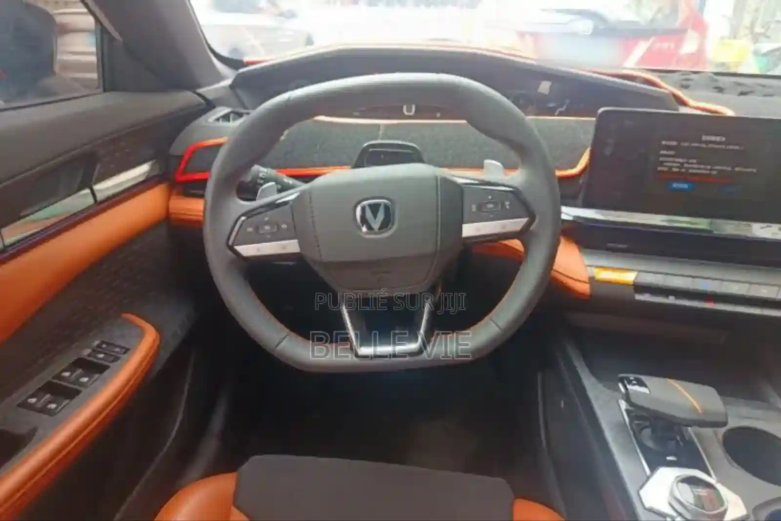 Changan Uni-v 2025 Blanc - Vue 4