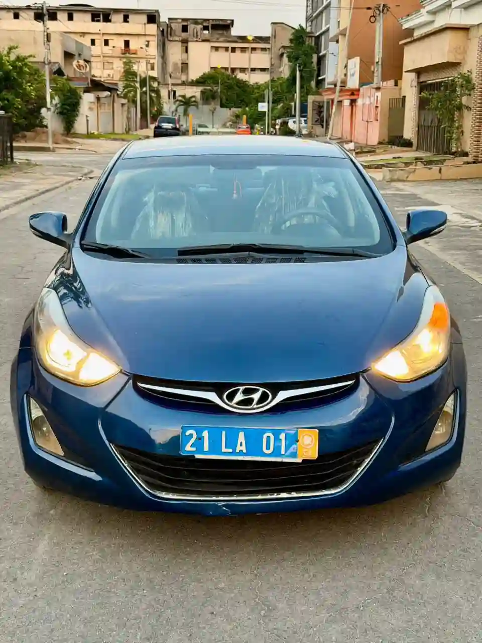 HYUNDAI ELANTRA EN VENTE 