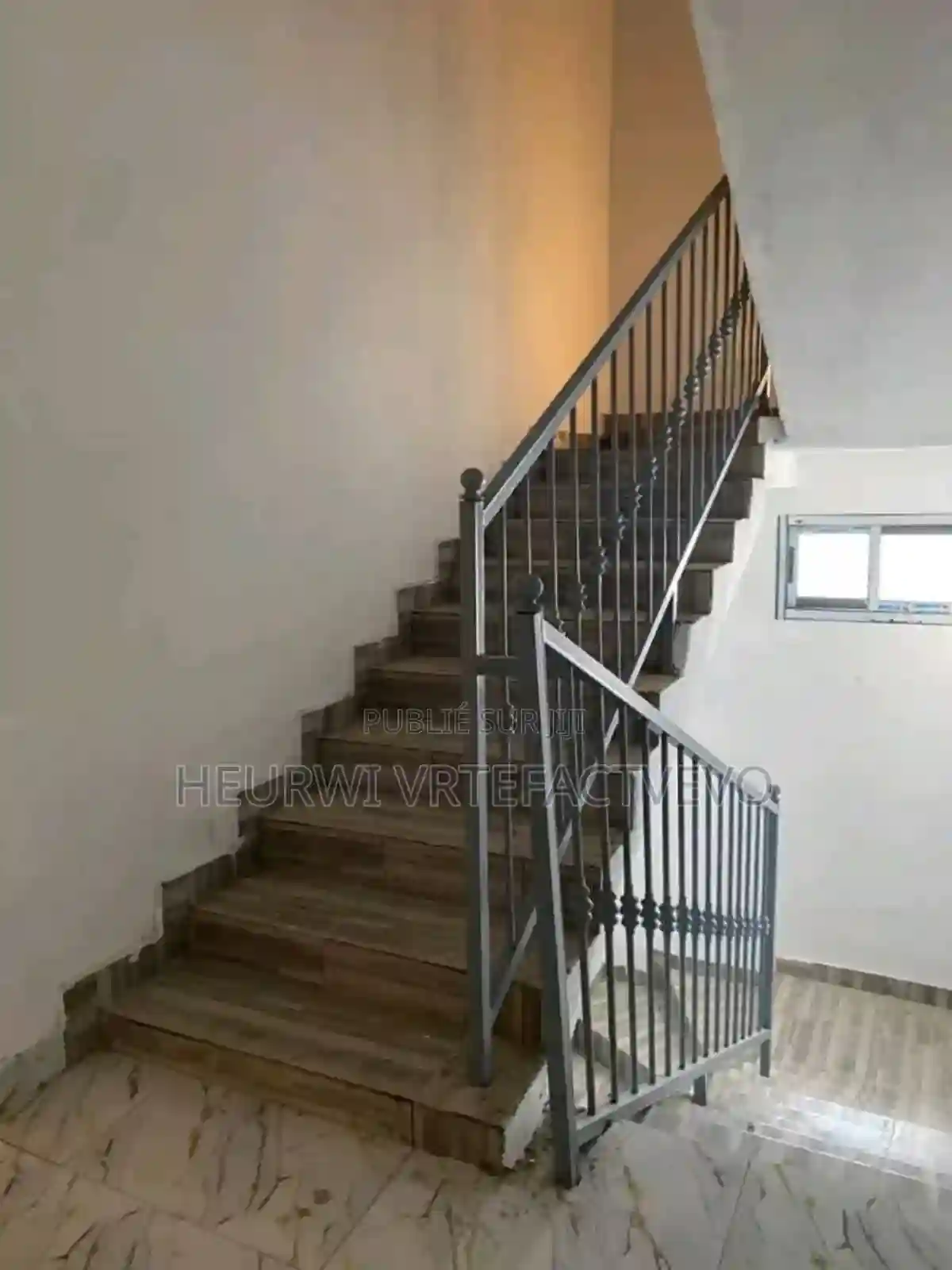 4chbre Duplex Dans Angré 10E Tranche Cocody à Vendre - Vue 3