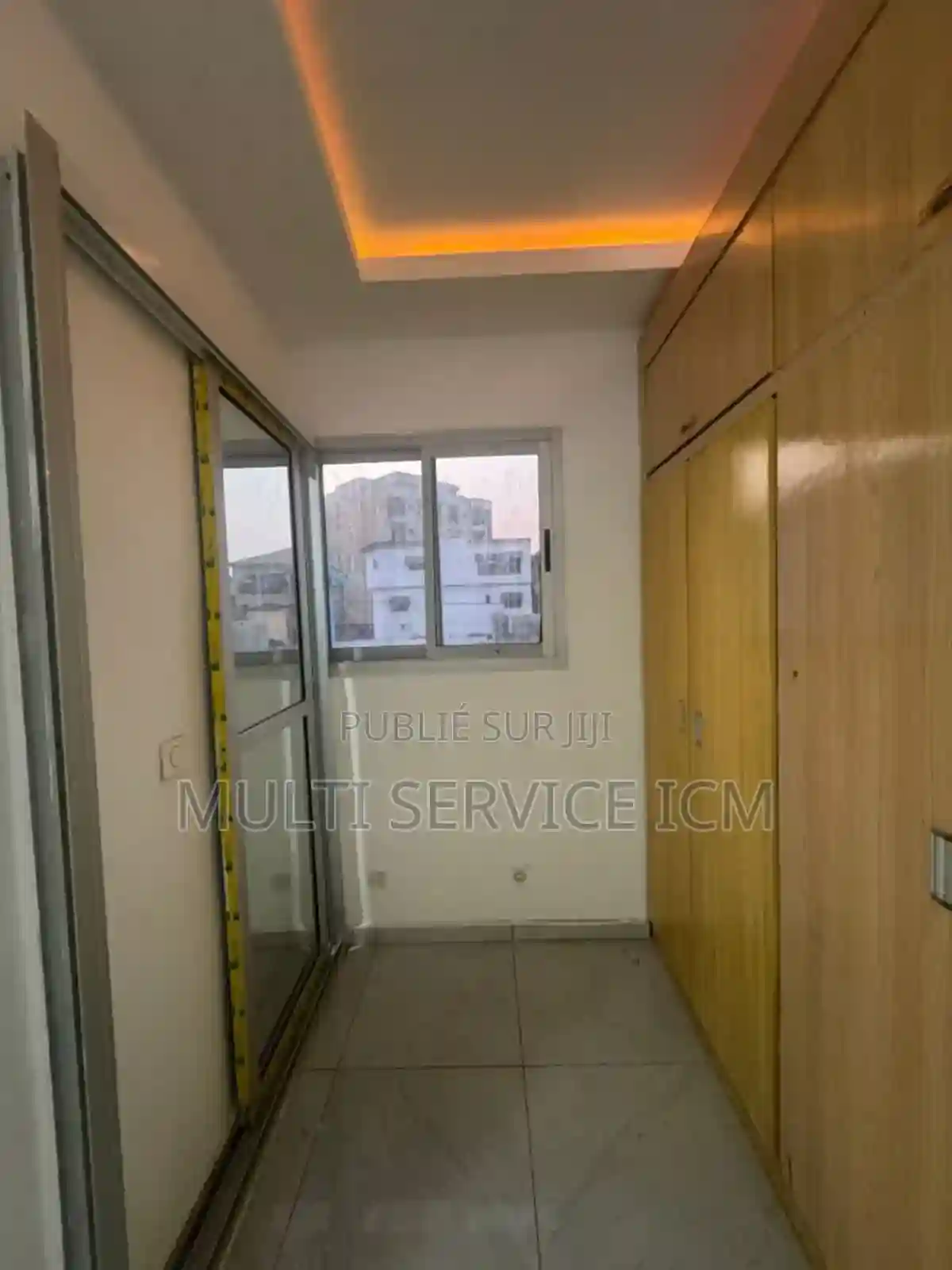 Furnished 6chbre Duplex Dans Ismaël Coulibaly Cocody à Vendre - Vue 5