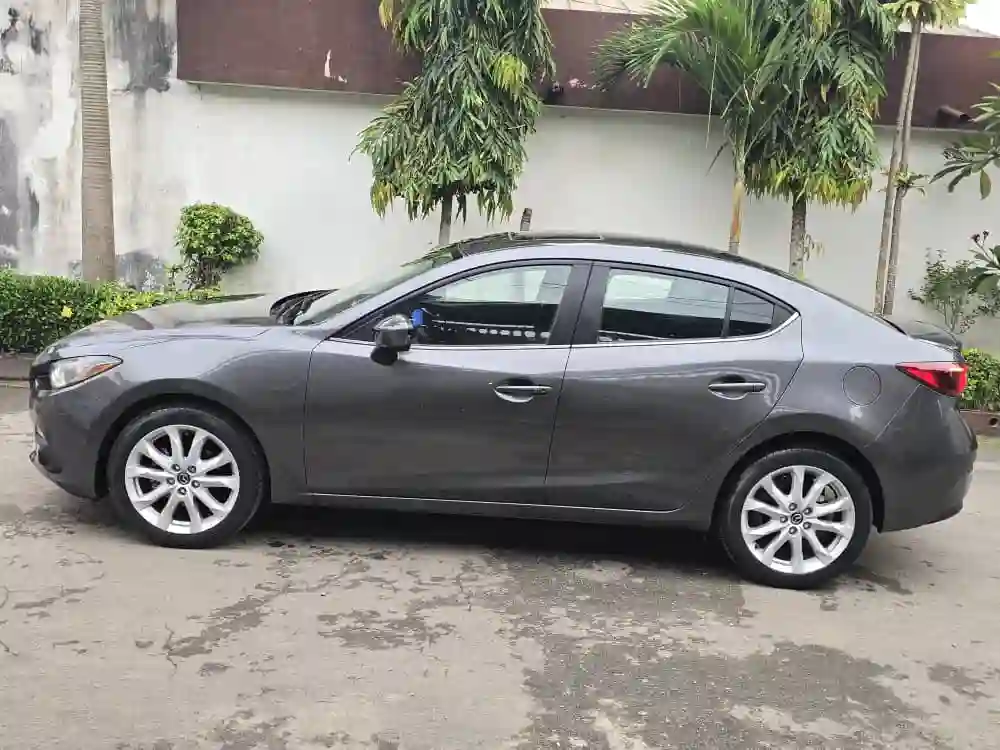 MAZDA 3 EN VENTE  - Vue 2