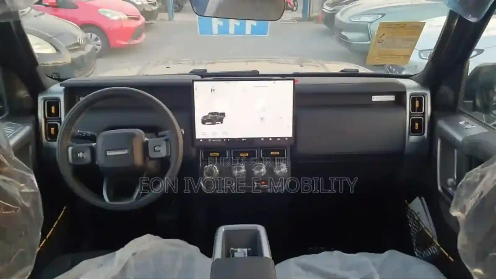 Neuf Car 2025 Noir - Vue 3