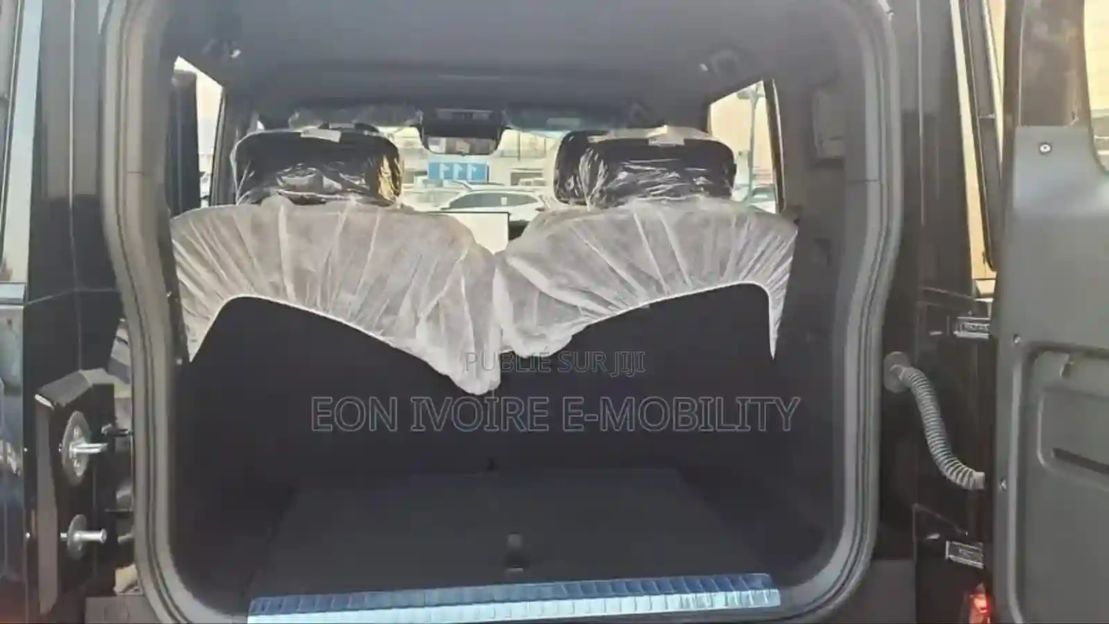 Neuf Car 2025 Noir - Vue 7