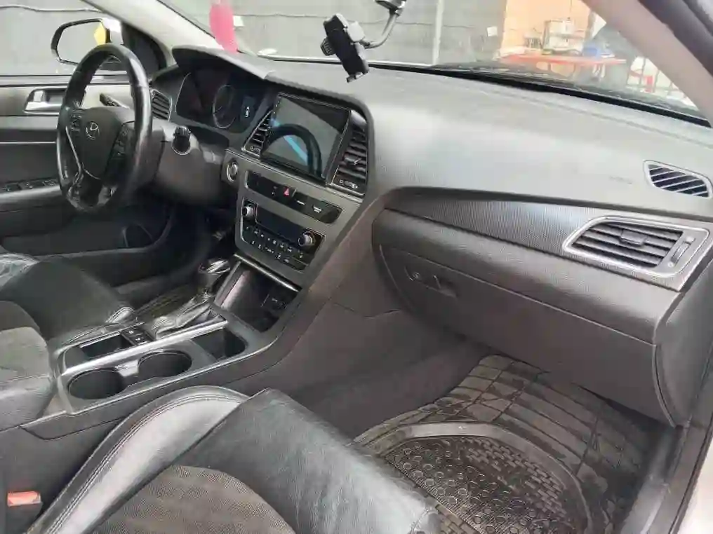 HYUNDAI SONATA EN VENTE 