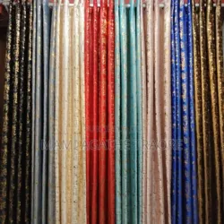 Super Rideaux Design Doré Bien Large Dimensions 1m40sur 2m50