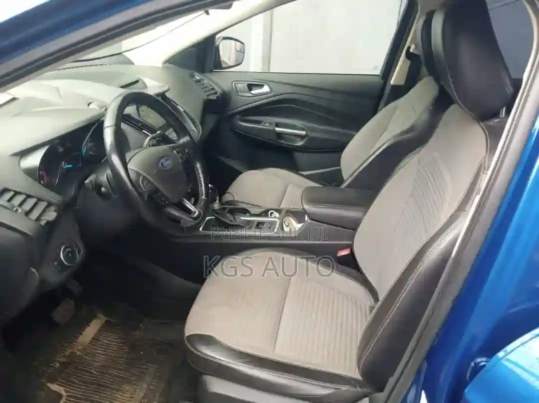 Ford Escape SE FWD 2018 Bleu - Vue 1