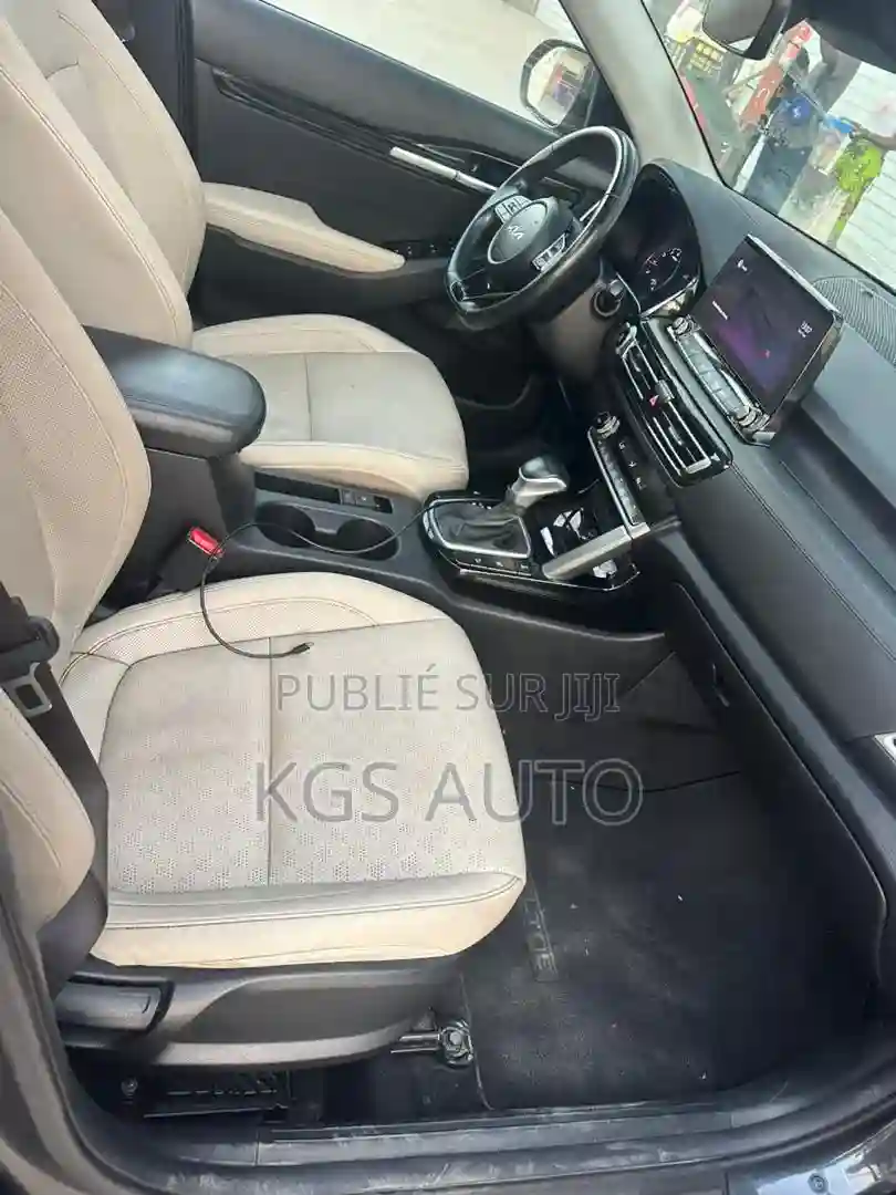 Kia Seltos SX 2022 Noir - Vue 1