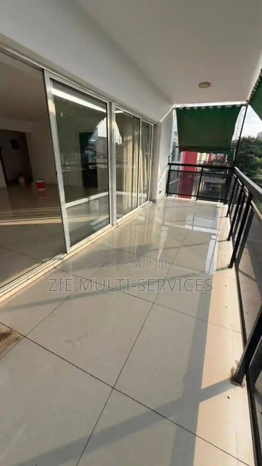 3chbre Appartement Dans Zié Multi-service Cocody à Vendre - Vue 3