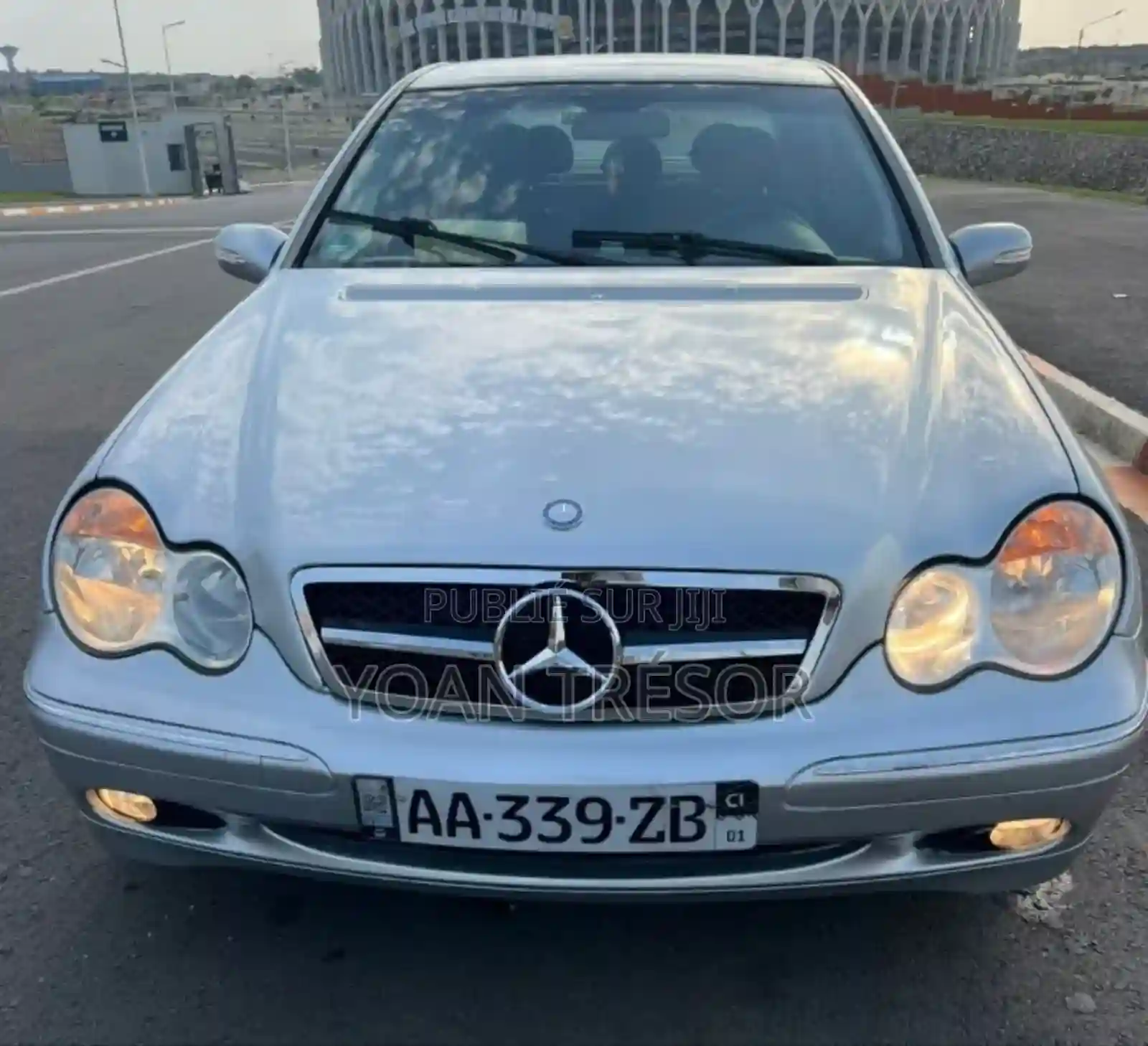 Mercedes-benz C200 2005 Gris - Vue 4
