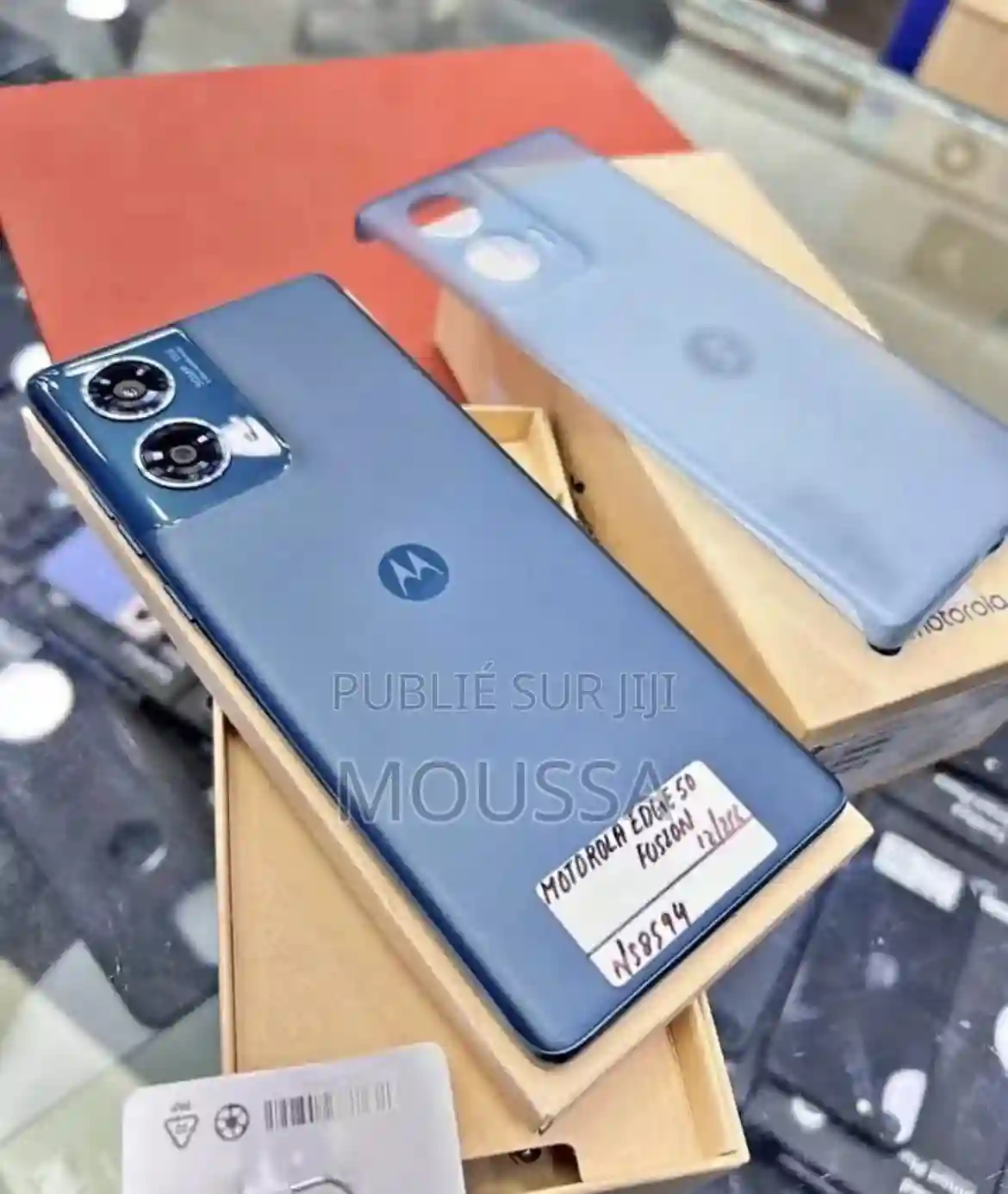 Neuf Motorola Edge 50 Fusion 512 GB Bleu - Vue 2