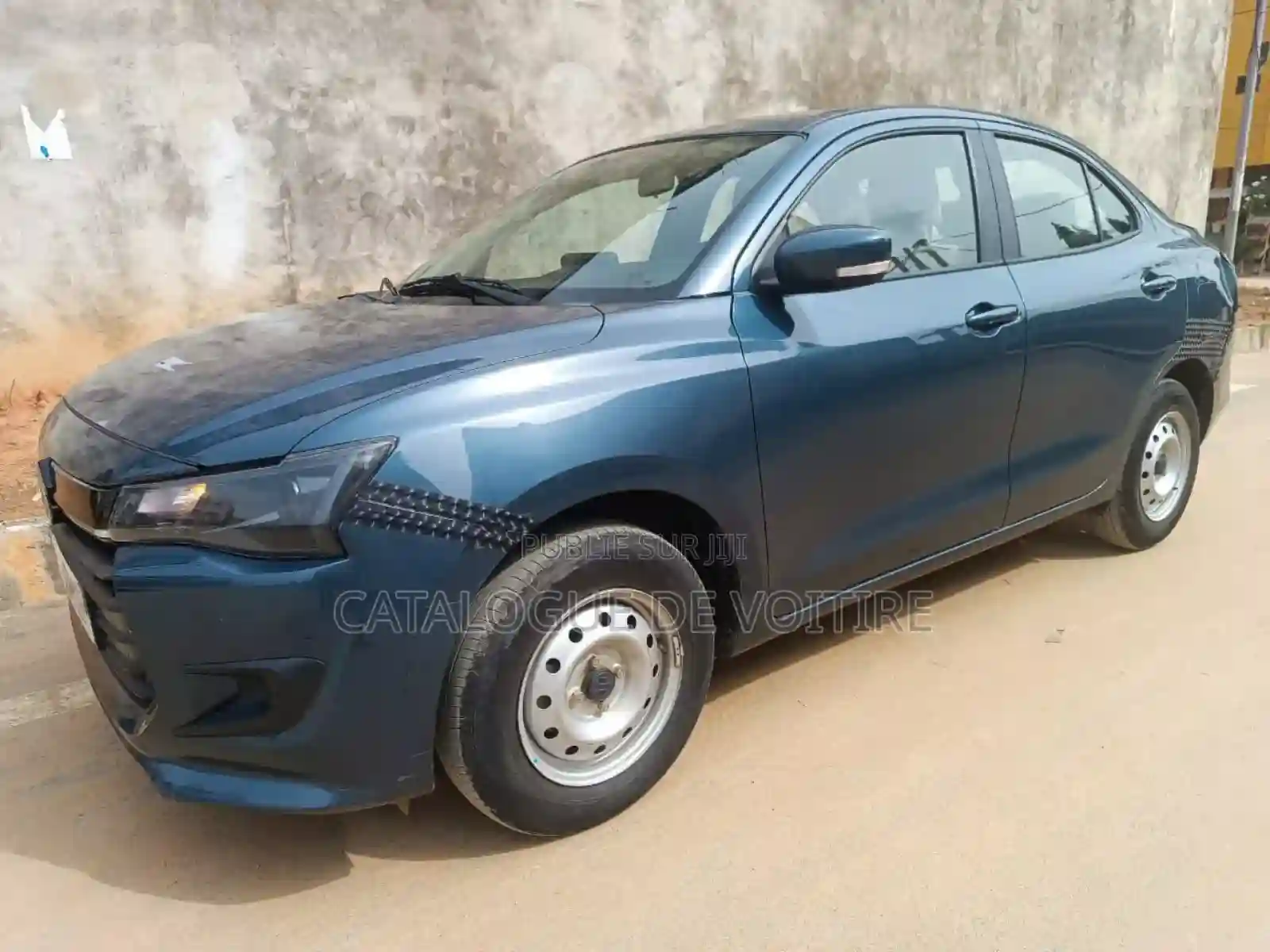 Suzuki Dzire 2025 Bleu - Vue 2