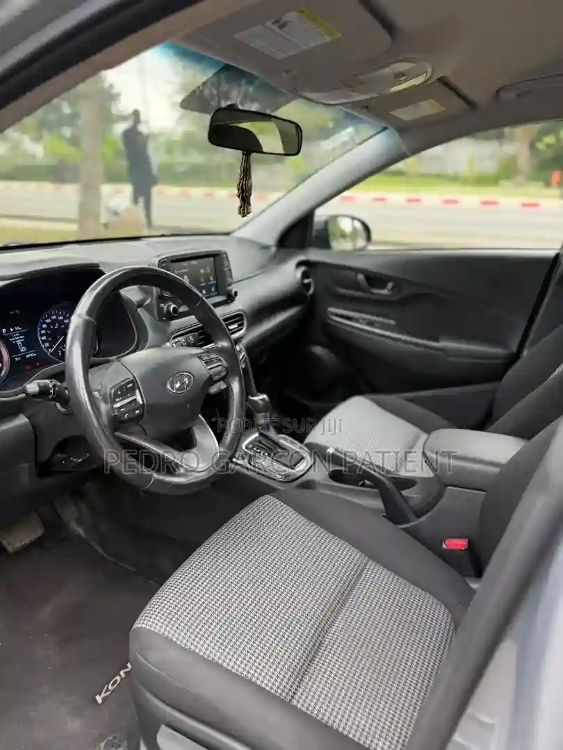 Hyundai Kona 2022 Gris - Vue 3
