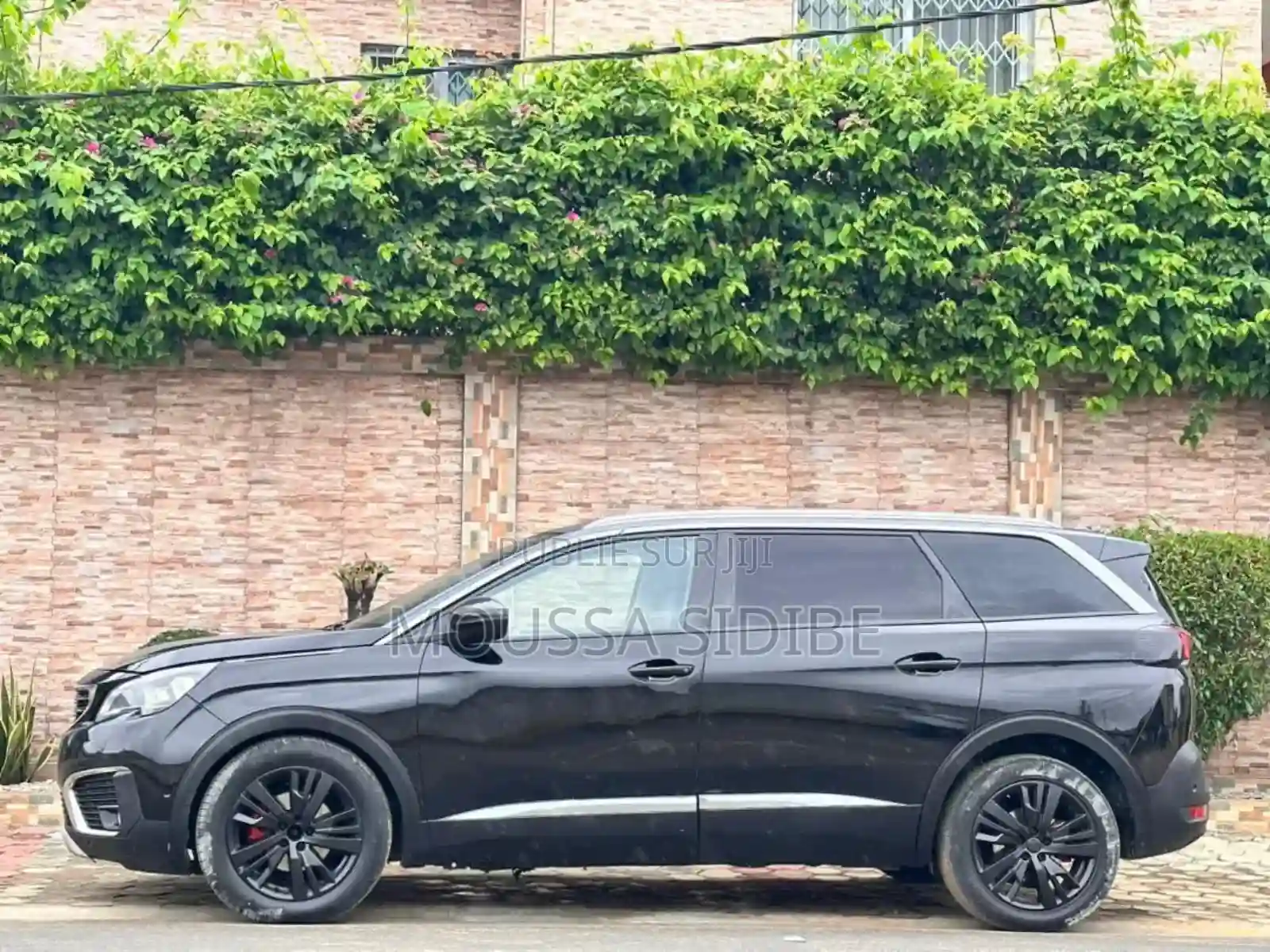 Peugeot 5008 2021 Noir - Vue 4