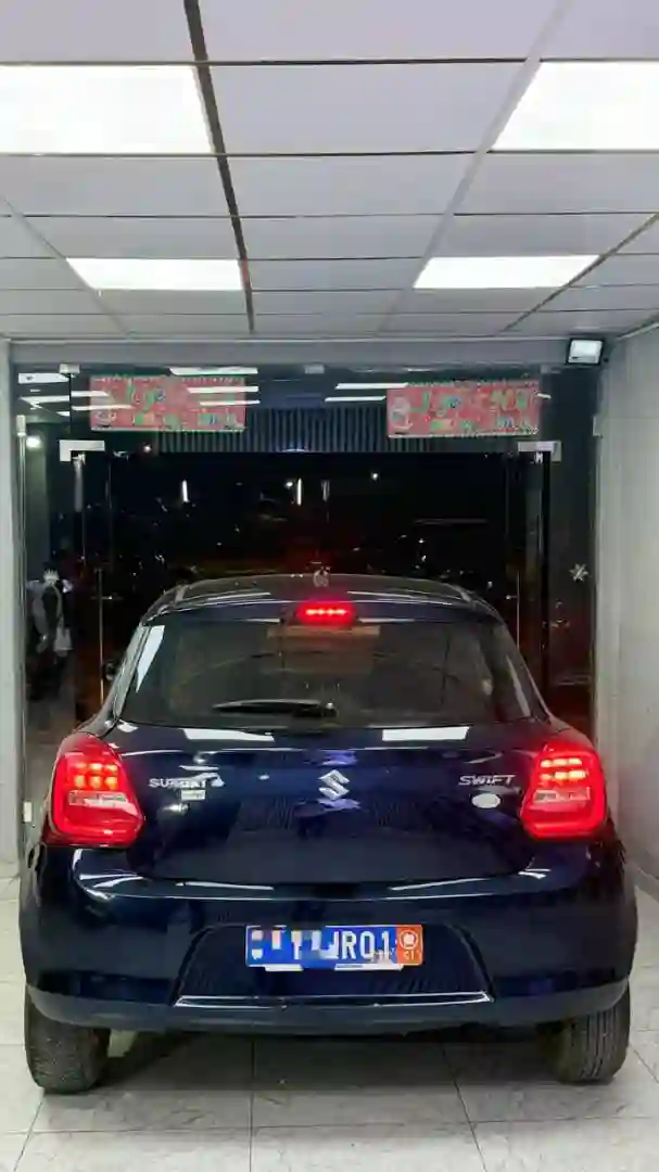 Suzuki swift en vente  - Vue 3