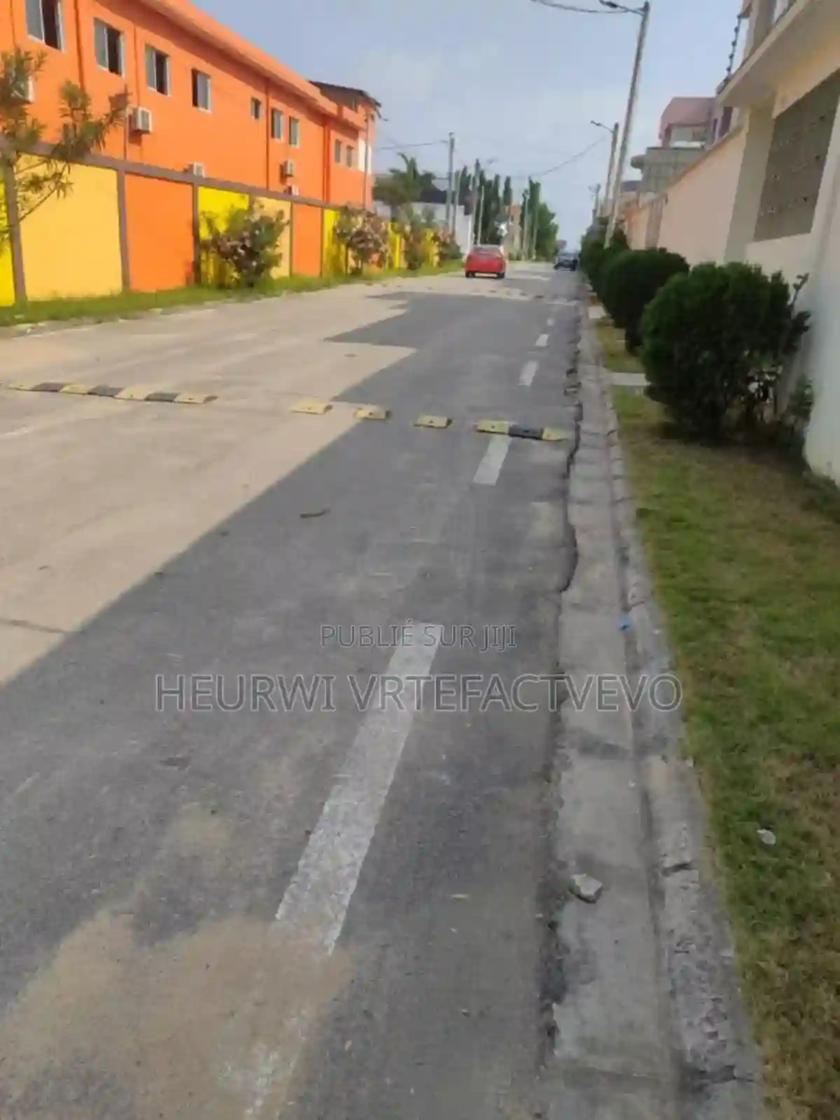 Terrain en Vente À Cocody Angre 8e Tranche - Vue 2