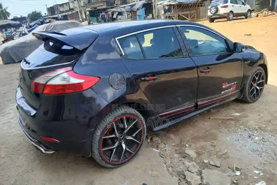 Renault Megane 2009 Noir - Vue 5