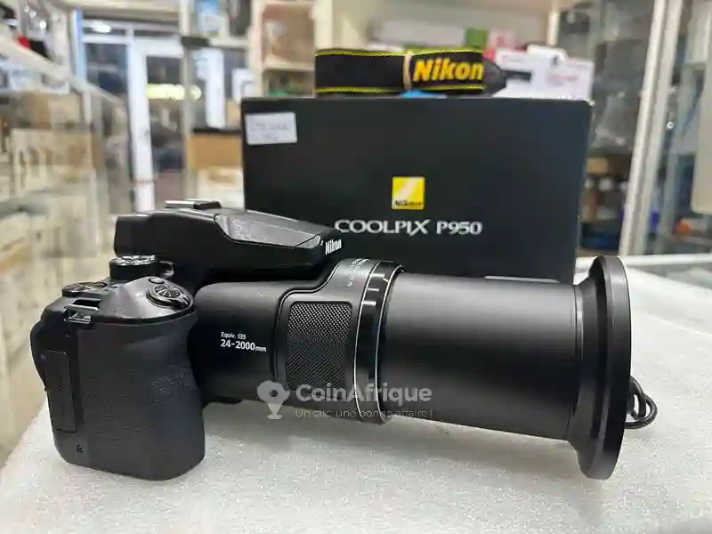 Appareil Photo Bridge Nikon Coolpix P950 Noir - Vue 2