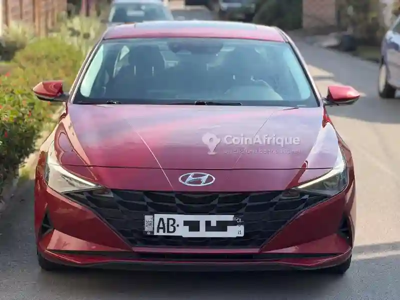 Hyundai Elantra 2021 - Vue 5