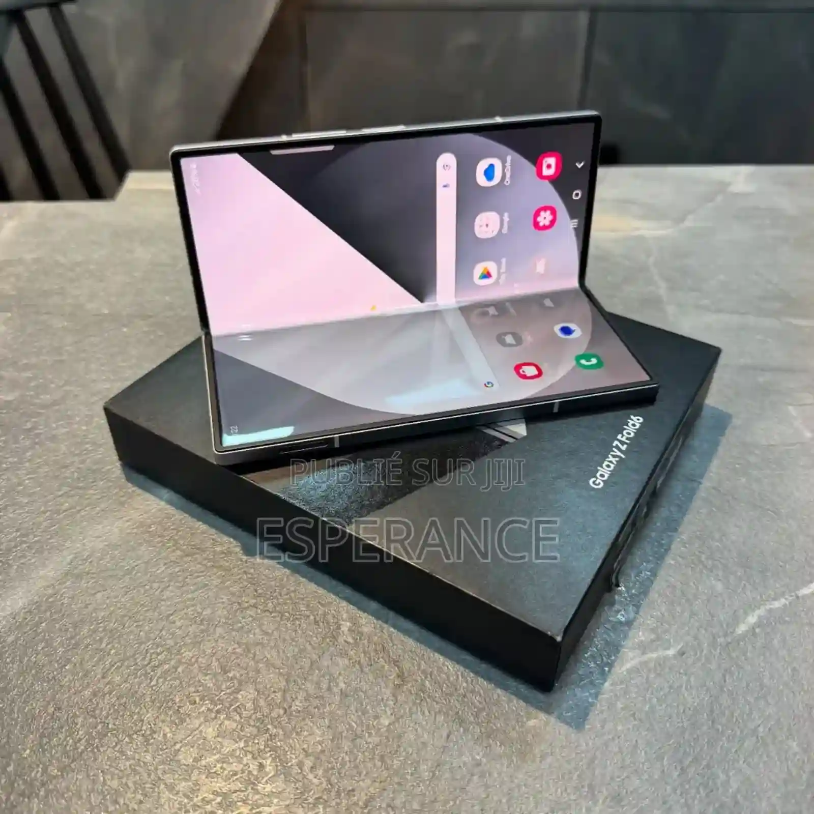 Neuf Samsung Galaxy Z Fold6 256 GB Noir - Vue 1