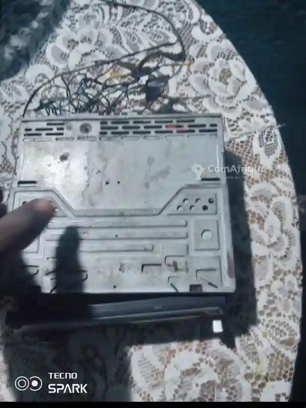 Poste Auto Soni - Vue 2