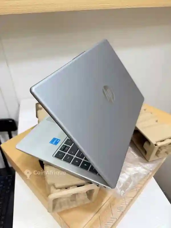 HP 13e gen i3 8512go - Vue 2