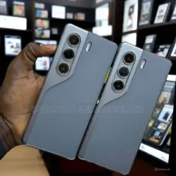 Neuf Tecno Camon 40 Pro 256 GB Noir