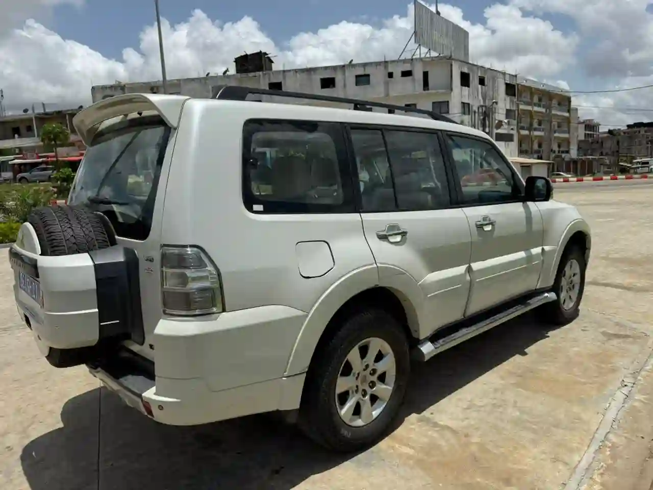 MITSUBISHI PAJERO GLS EN VENTE 