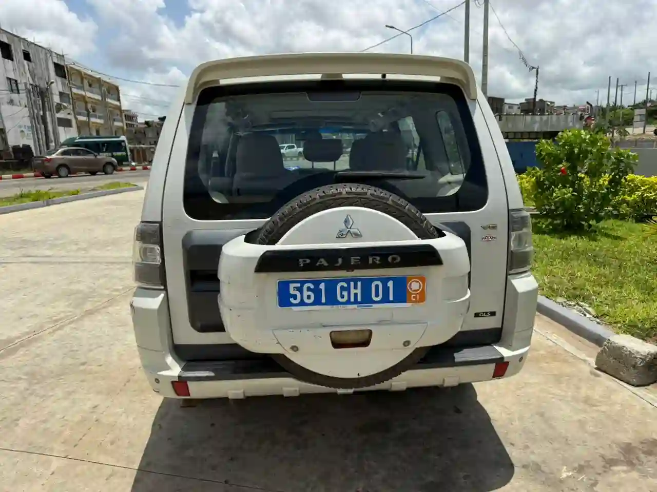 MITSUBISHI PAJERO GLS EN VENTE  - Vue 1