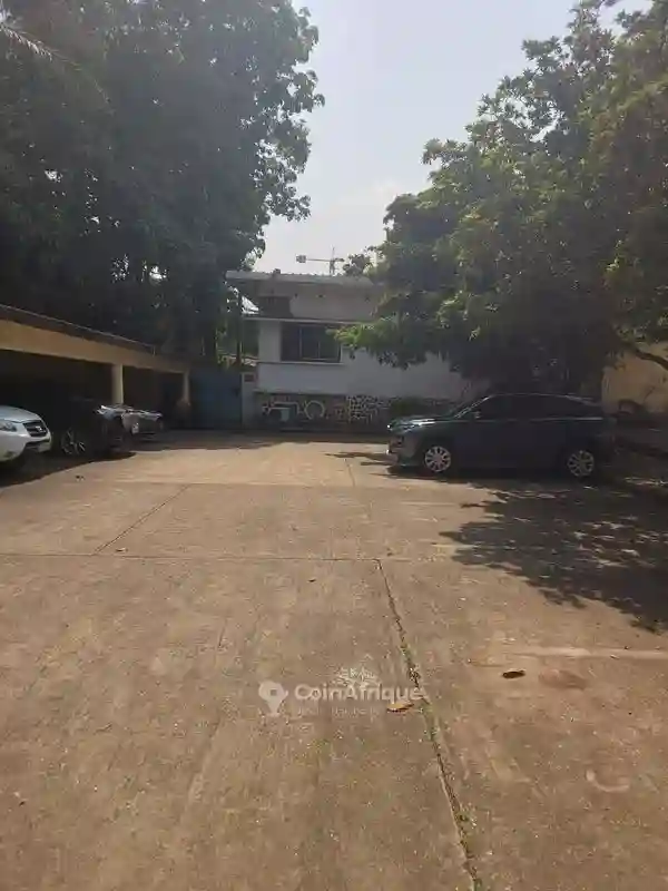 Location Appartement 3 Pièces Avec Piscine à Cocody-canébière - Vue 1