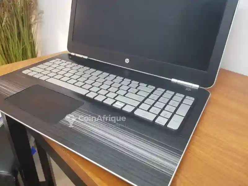 Ordinateur Hp i7 6th gen 8go ssd 500 go Nvidia 2go - Vue 3