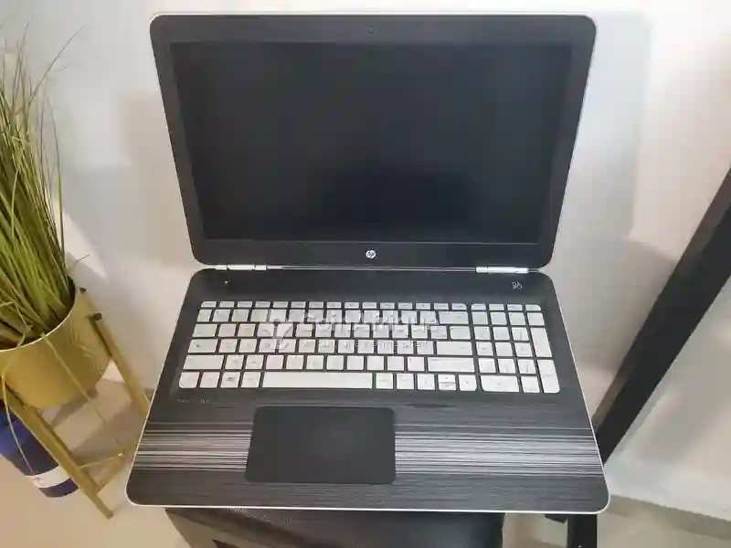 Ordinateur Hp i7 6th gen 8go ssd 500 go Nvidia 2go - Vue 5