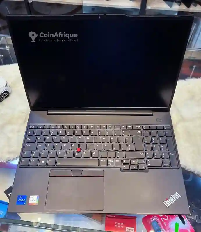 PC Lenovo Thinkpad e16 cor i5 13th gen 16 go ram - Vue 2