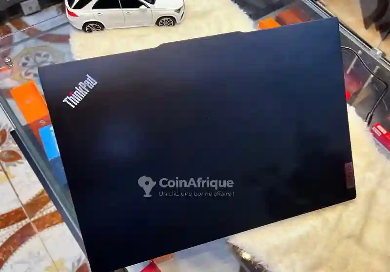 PC Lenovo Thinkpad e16 cor i5 13th gen 16 go ram - Vue 3