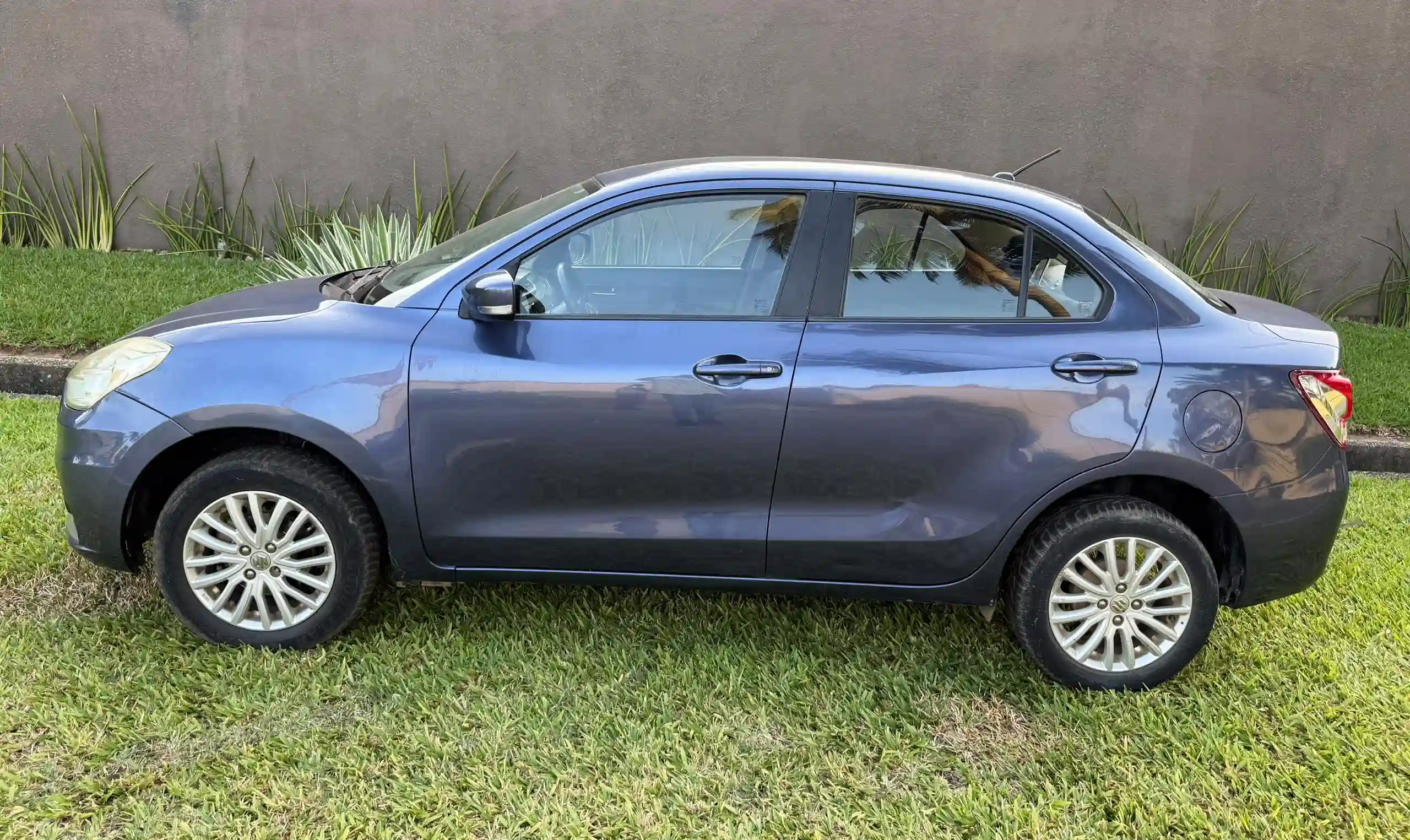 SUZUKI DZIRE EN VENTE  - Vue 1