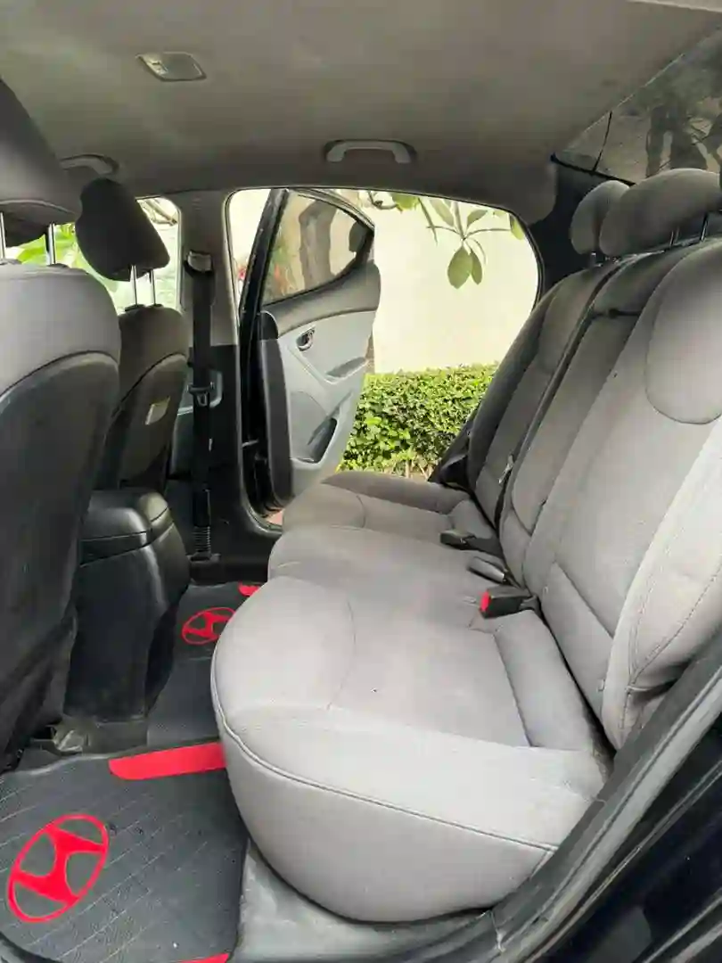 HYUNDAI ELANTRA EN VENTE 