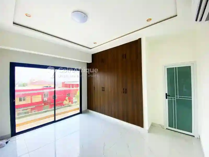 Location Appartements 4 Pièces - Cocody Riviera 4 M'badon - Vue 2