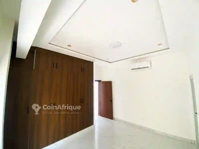 Location Appartements 4 Pièces - Cocody Riviera 4 M'badon - Vue 4